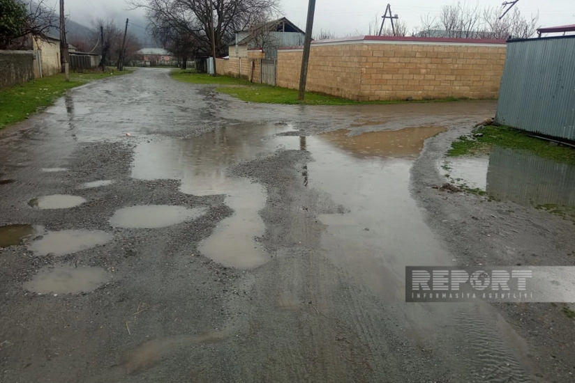 Balakəndə kənd yolu dağılıb, sakinlər şikayətçidir