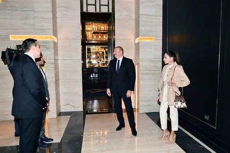 İlham Əliyev və Mehriban Əliyeva “The Ritz-Carlton Baku” hotelinin açılışında iştirak ediblər - YENİLƏNİB