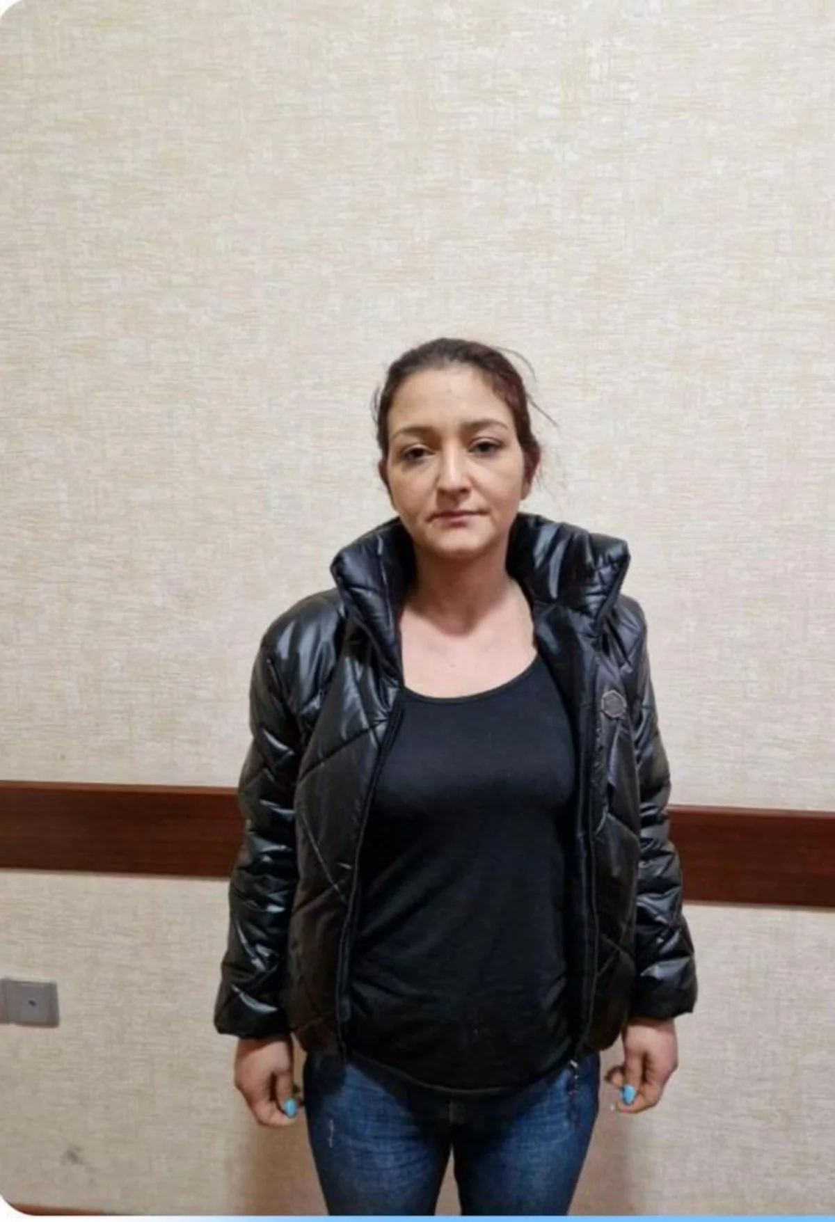Bakıda mağazalardan oğurluq etməkdə şübhəli bilinən qadın saxlanılıb