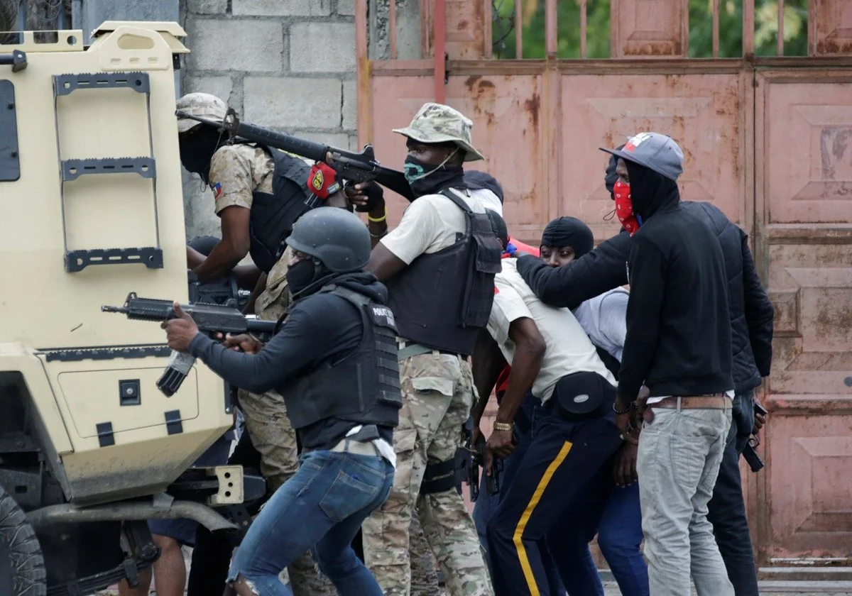 Haitidə bandalar arasında toqquşma zamanı azı 20 nəfər öldürülüb