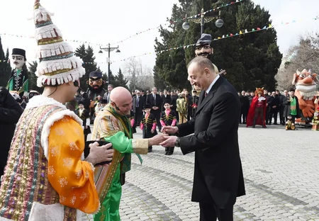 Prezident İlham Əliyev Novruz bayramı münasibətilə ümumxalq şənliyində iştirak edib - YENİLƏNİB