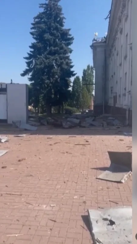 Ukraynaya raket hücumu nəticəsində yaralananların sayı 140-a çatıb - YENİLƏNİB-3