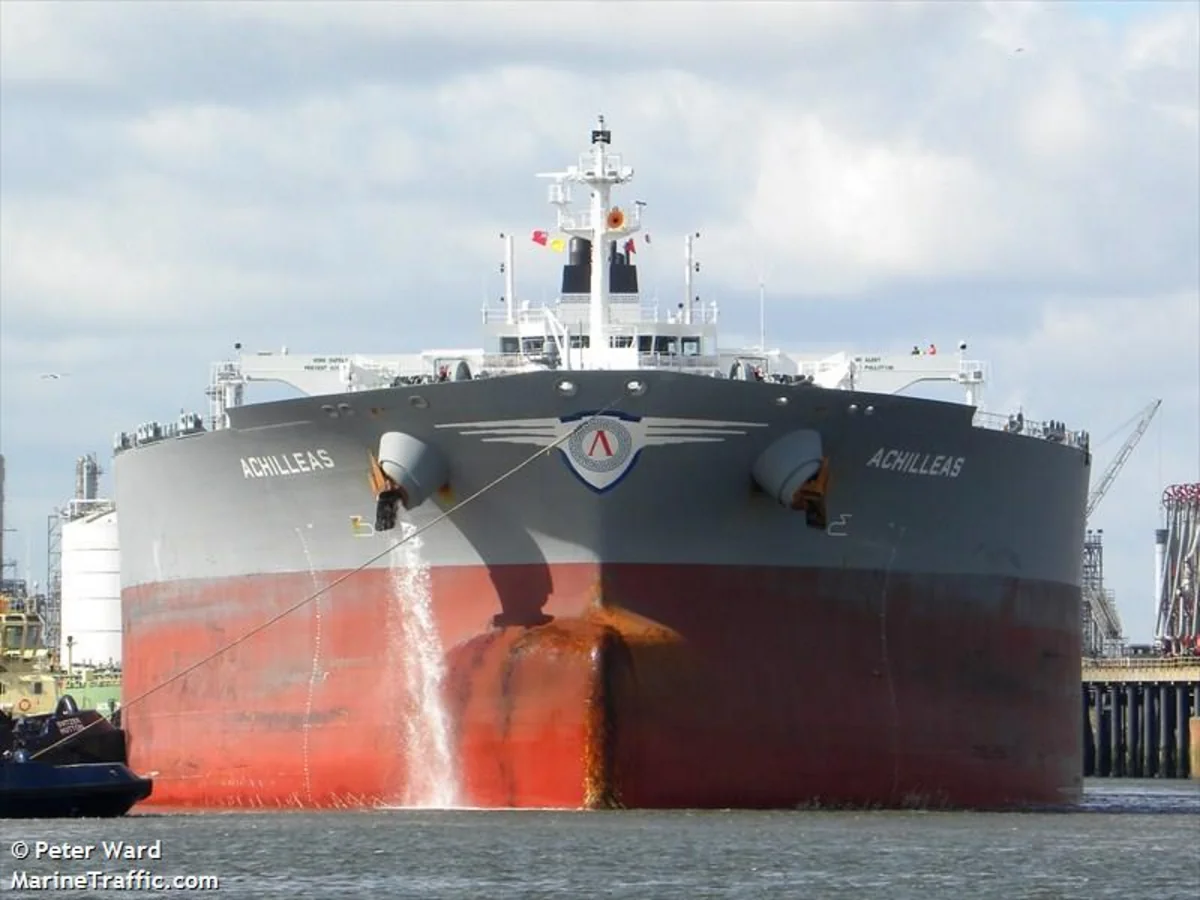 ABŞ İranın 2 milyon barel neftini satıb