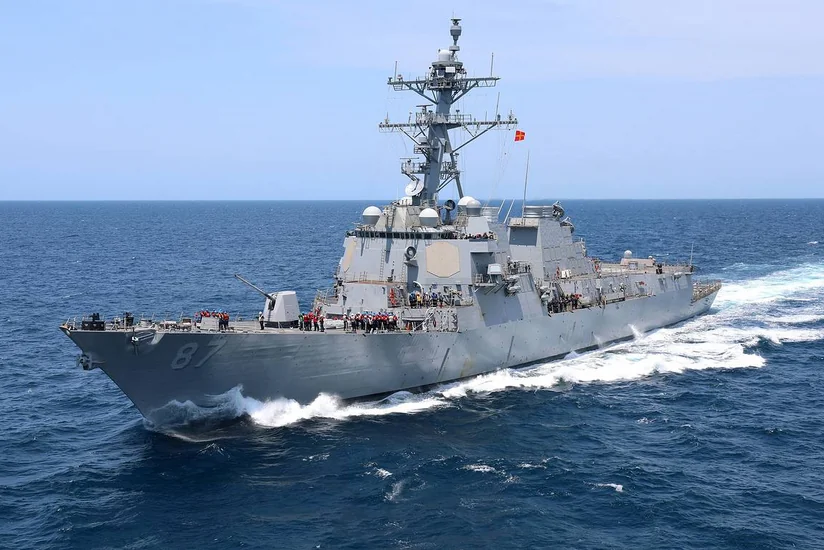 Эсминец ВМС США сбил летевший к нему беспилотник на юге Красного моря