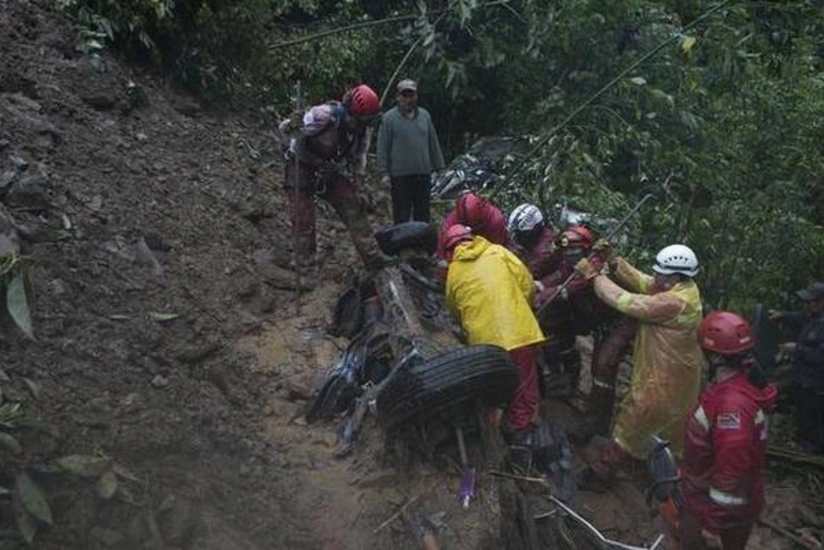 Landslide in Bolivia claims 16 lives - VIDEO