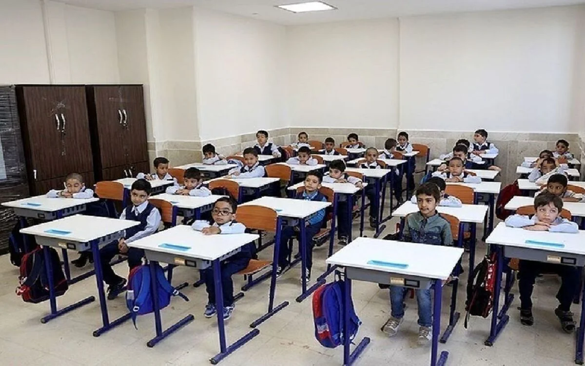 KİV: İranın Qərbi Azərbaycan əyalətində 24 yaşadək sakinlərin 41 faizi orta məktəb attestatına malik deyil
