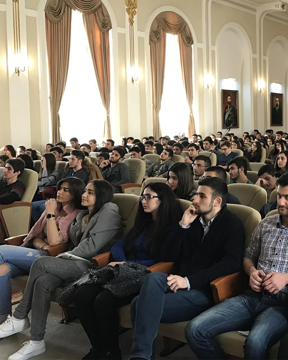 “Bakı Marafonu 2017”nin nümayəndələri tələbələrlə görüşüblər
