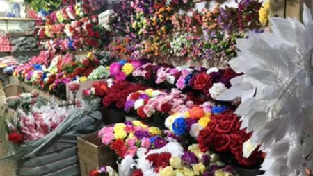 Britaniya səfiri “Sədərək” ticarət mərkəzindən alış-veriş edib