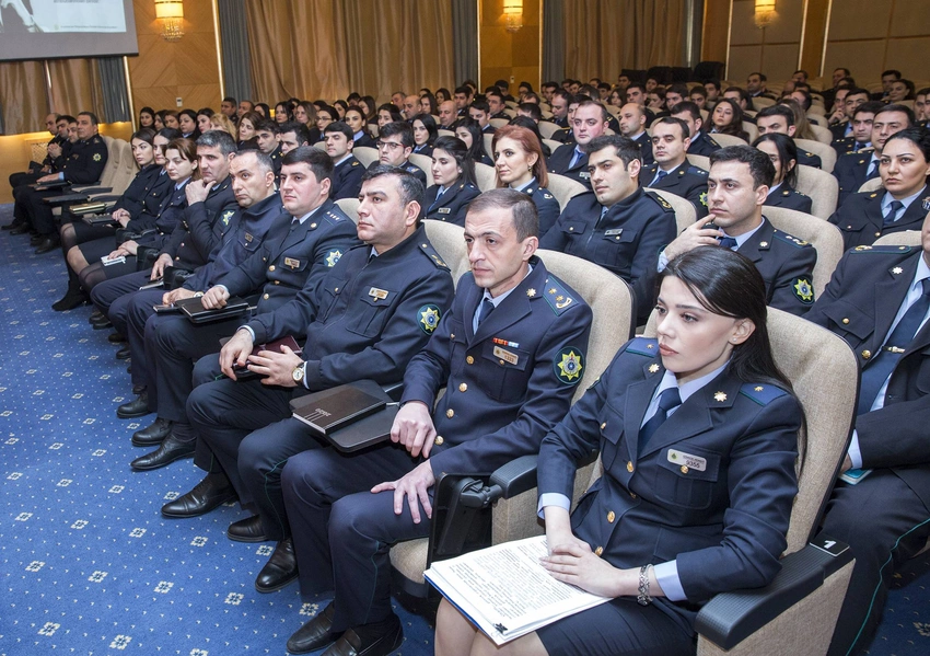 Gömrük orqanlarının vəzifəli şəxslərinin xüsusi geyim forması ilə bağlı fərmanda dəyişiklik edilib