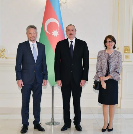 Президент Ильхам Алиев принял верительные грамоты новоназначенного посла Аргентины в Азербайджане