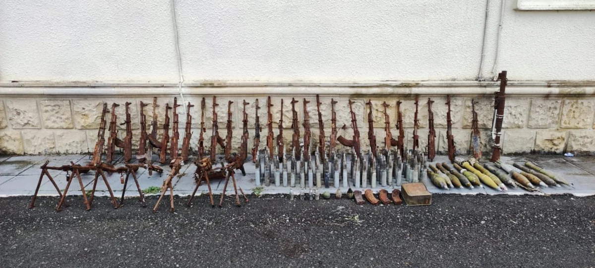 Weapons left by retreating Armenians found in Fuzuli