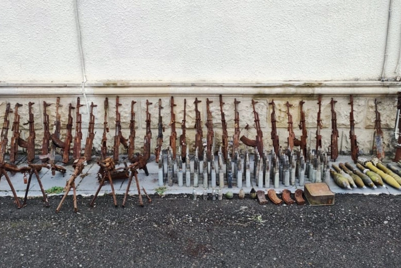 Weapons left by retreating Armenians found in Fuzuli