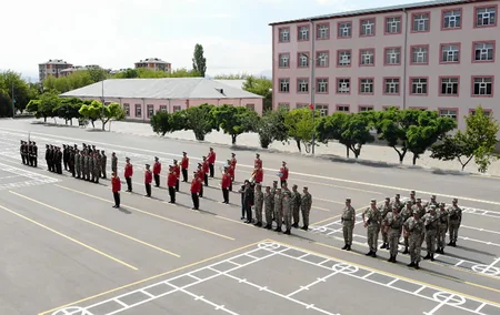 Əlahiddə Ümumqoşun Orduda “Zabit hazırlığı kursu”nun buraxılış mərasimi keçirilib
