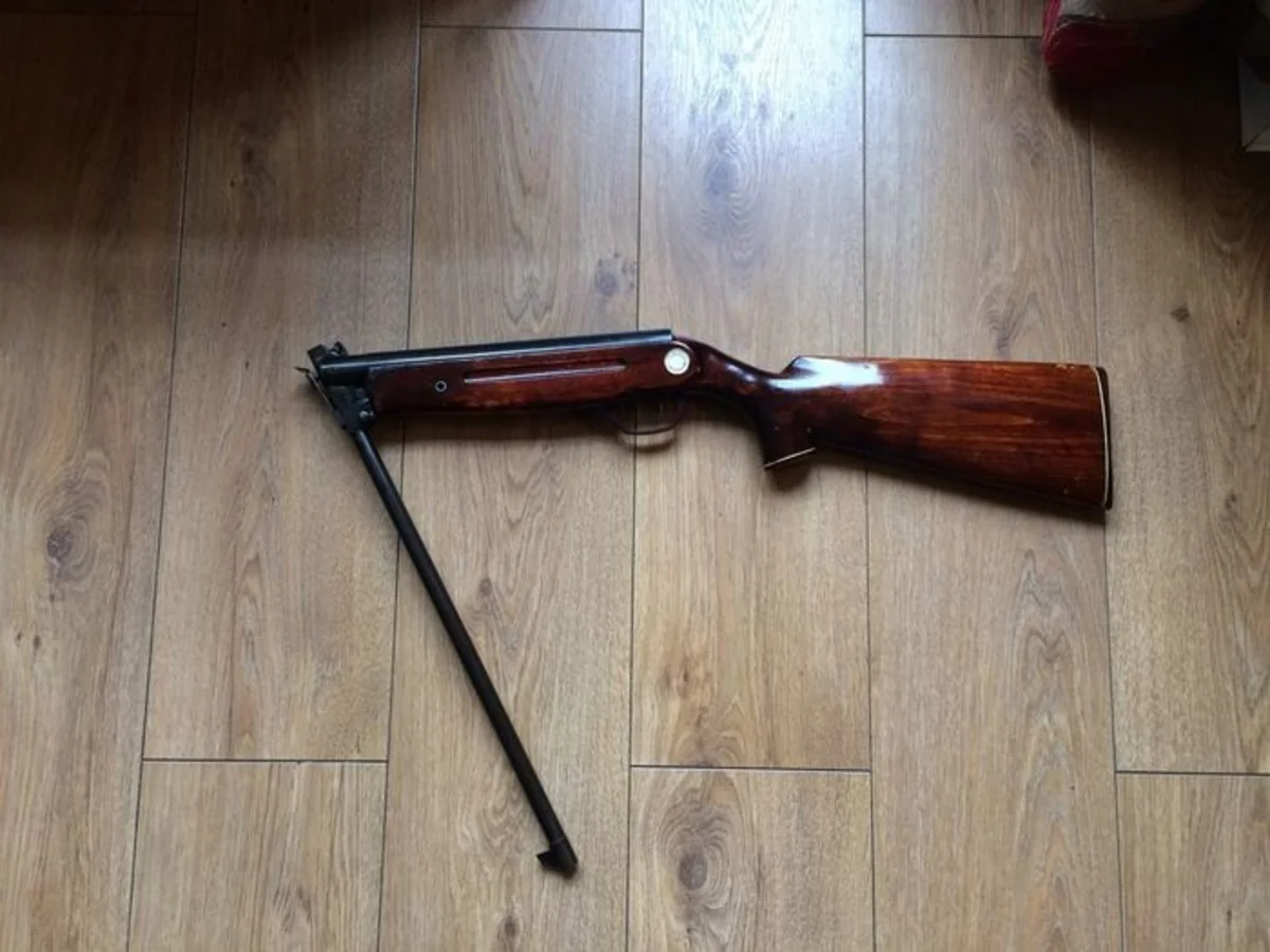 Nardaran sakini tüfəngini polisə təhvil verib