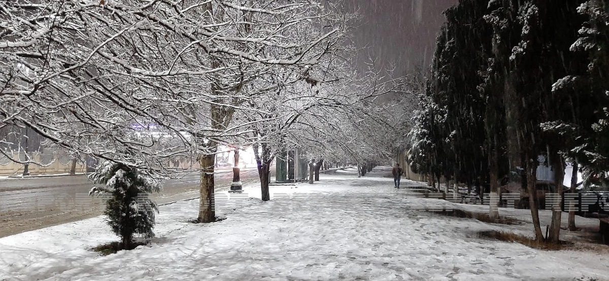 В Гяндже выпал снег