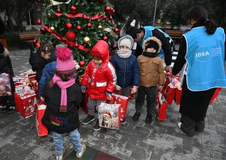 Bakıda növbəti yenilənmiş həyətlər istifadəyə verilib
