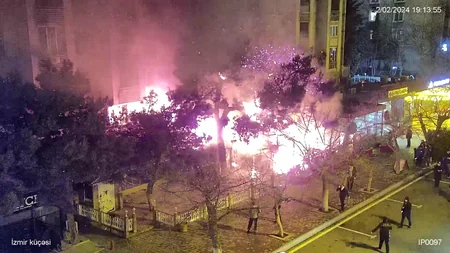 FHN: İzmir küçəsindəki kafedə baş verən yanğında xəsarət alan olmayıb  - YENİLƏNİB-4