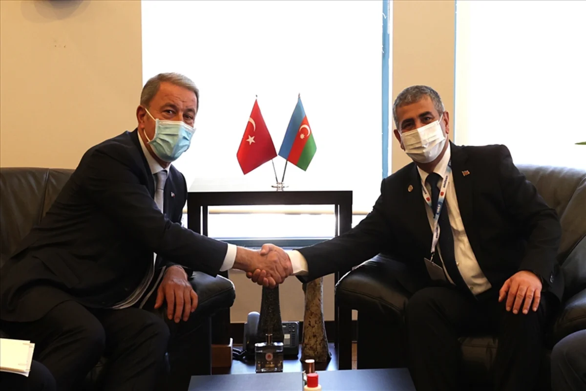 Azərbaycan və Türkiyə müdafiə nazirləri görüşüb