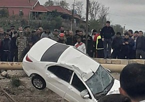 В Бейлагане автомобиль упал в коллектор, есть погибший
