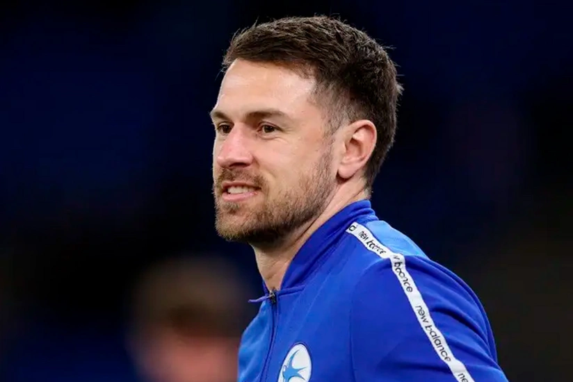 Arsenalın sabiq futbolçusu karyerasını Meksikada davam etdirəcək