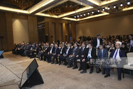 Bakıda islamofobiya ilə mübarizəyə dair beynəlxalq konfrans yekunlaşıb, kommunike qəbul edilib - YENİLƏNİB-2