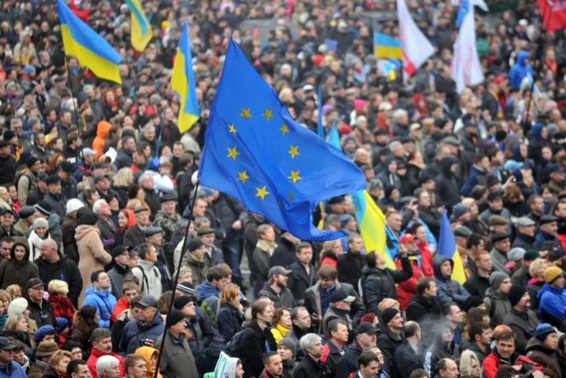 Президентские выборы в Украине: победа шоумена, поражение миллиардера - КОММЕНТАРИЙ