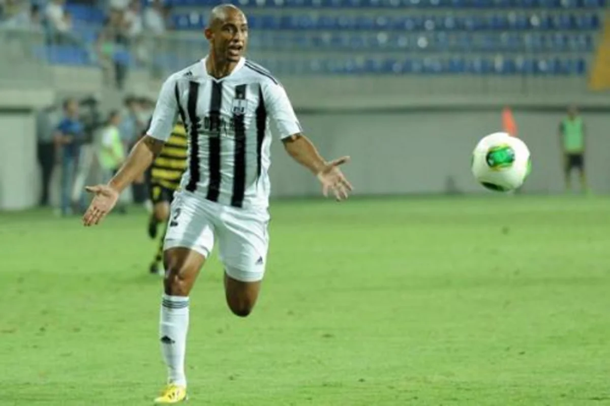 ​AFFA Neftçinin futbolçusunu 3 oyunluq cəzalandırıb