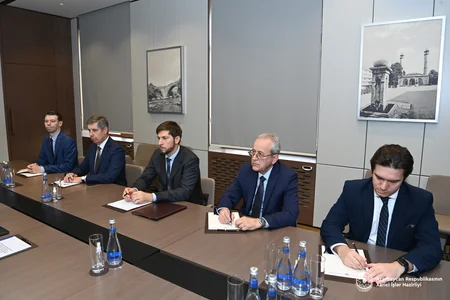 Ceyhun Bayramov Putinin müşavirini ermənilərin reinteqrasiyası üzrə aparılan danışıqlar barədə məlumatlandırıb