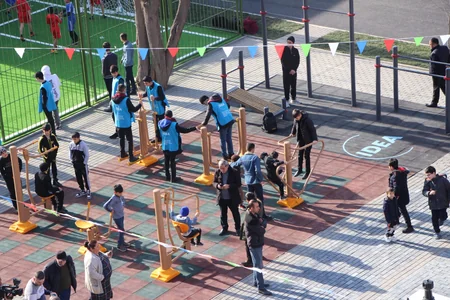Yevlaxda 600 nəfərin yaşadığı həyət abadlaşdırılıb