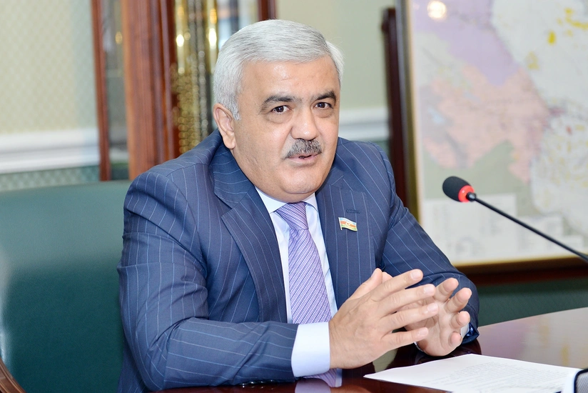 Rövnəq Abdullayev İJF-nin İcraiyyə Komitəsinə üzv seçildi