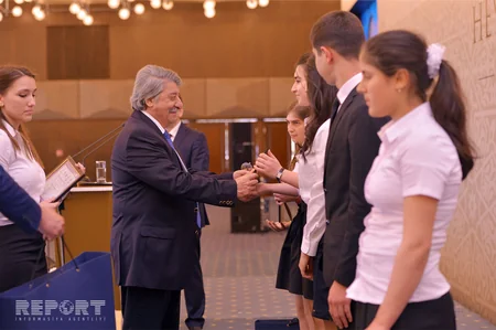 “Ən yaxşı təqdimat” müsabiqəsinin qalibləri mükafatlandırılıb