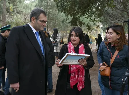 Mərkəzi Nəbatat bağında “Ekoloji problemlər gənclərin gözü ilə” adlı sərgi keçirilib