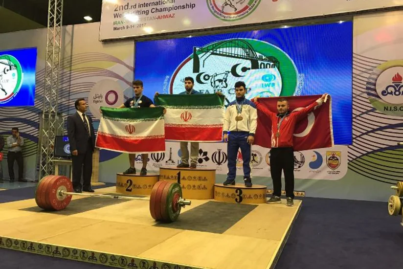 Azərbaycan ağır atleti İranda keçirilən turnirdə bürünc medal qazanıb