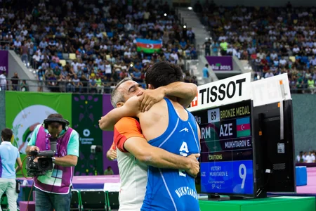 Azərbaycanlı güləşçi Bakı 2015də bürünc medal qazanıb