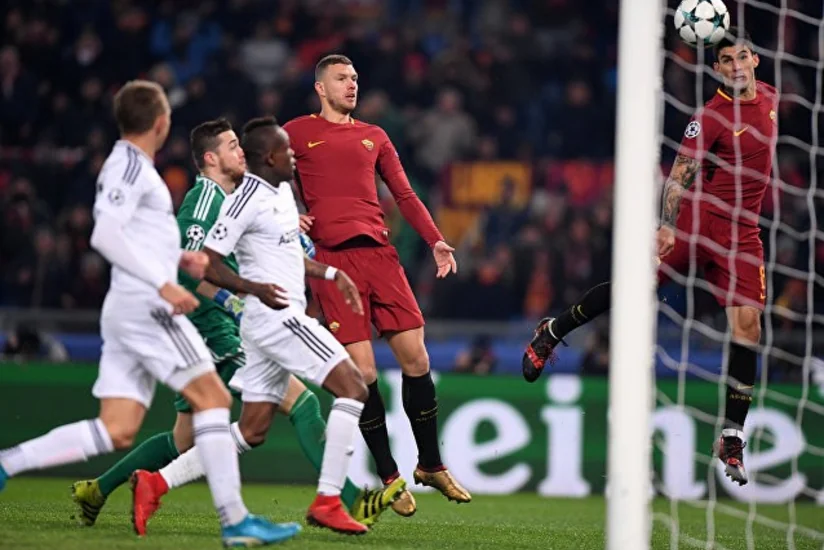 Romanın futbolçusu Qarabağa vurduğu qolu xatırladı