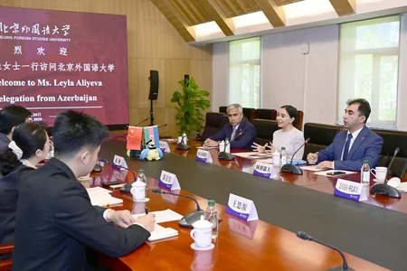 Leyla Aliyeva meets with students of Beijing Foreign Studies University