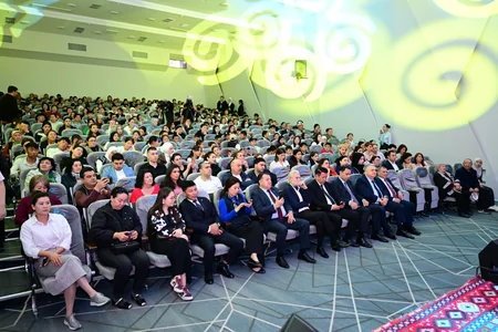 Bişkekdə Azərbaycanın Qədim Musiqi Alətləri Ansamblının konserti olub