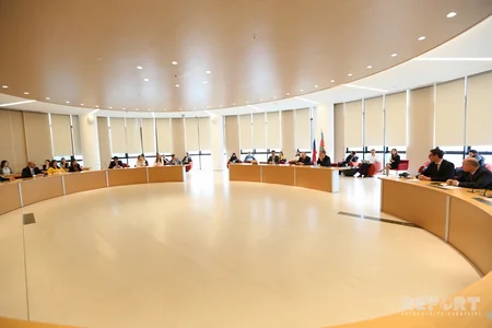 Yevgeni Bajanov: ABŞ MDB ölkələrinə öz dövlət modelini tətbiq etmək istəyir