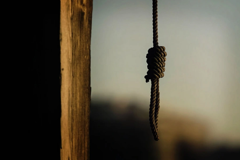 Bakıda nişanlısı ilə mübahisə edən gənc özünü asıb - ƏLAVƏ OLUNUB