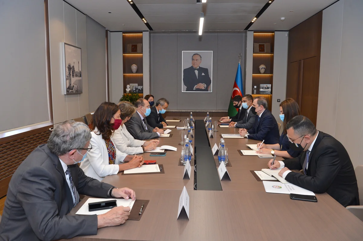 Foreign Minister meets with members of French National Assembly