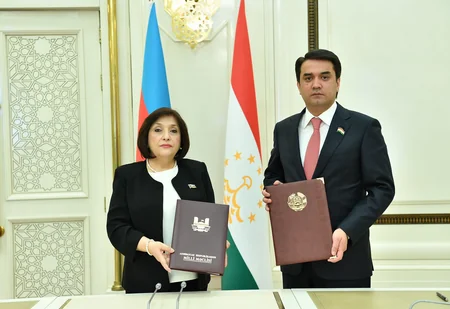 Azərbaycan və Tacikistan parlamentləri əməkdaşlıq sazişi imzalayıb