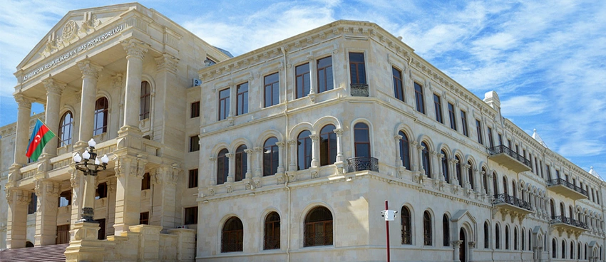 Baş Prokurorluq üç QHT-nin kompüterlərini geri qaytarıb
