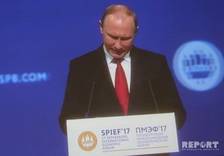 Путин посвятил свою речь на ПМЭФ развитию информационных технологий