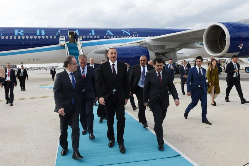 Президент Азербайджана прибыл в Турцию