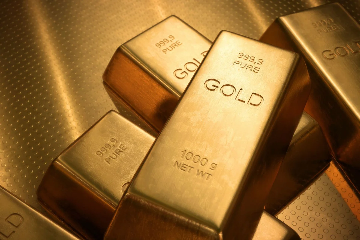 Gold price hits two-week high 