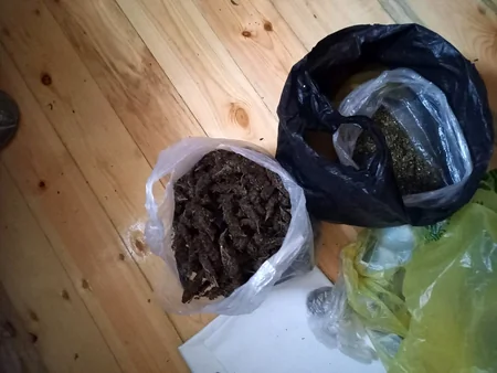 Sabirabadda keçmiş məhkumdan narkotik və silah aşkarlanıb