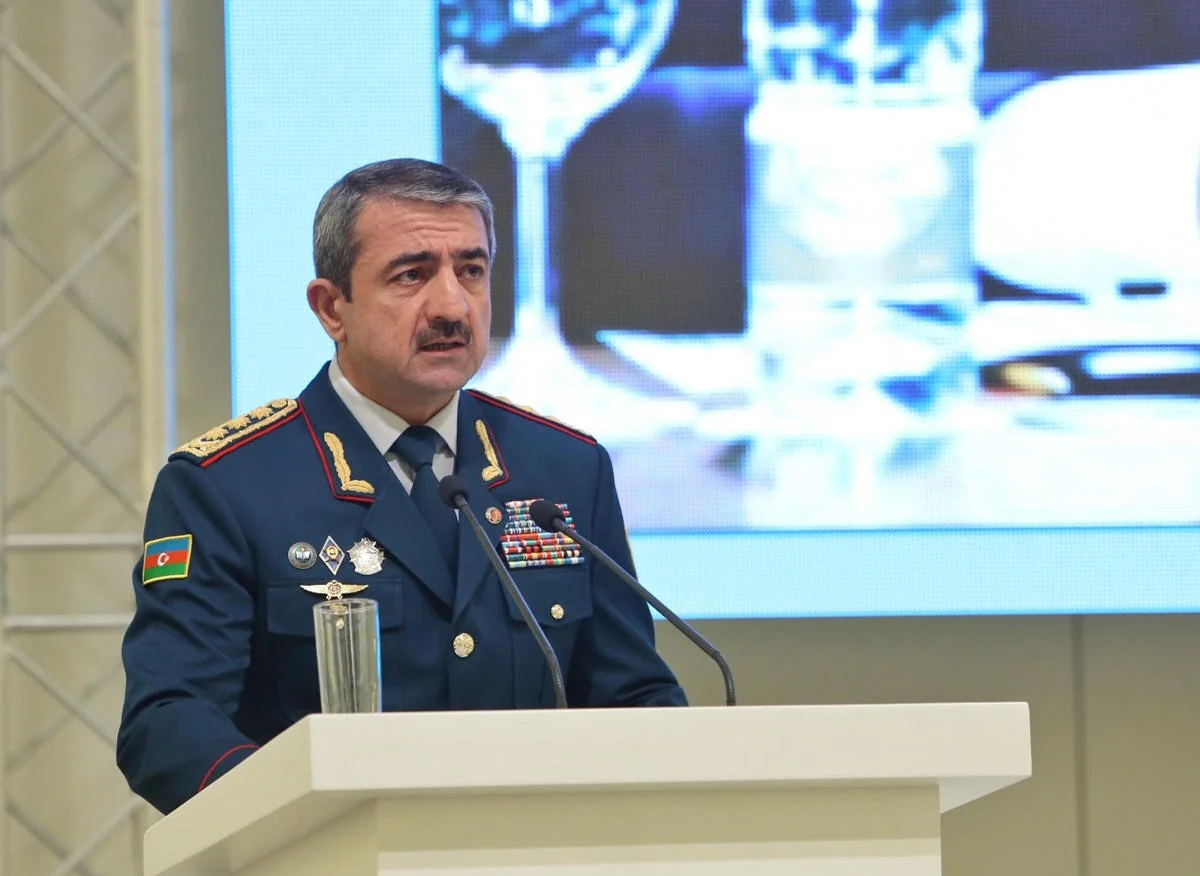Elçin Quliyev müşavirə zamanı sərhəd nəzarəti məntəqəsinin rəisini işdən çıxarıb