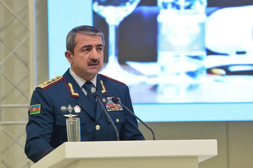 Elçin Quliyev müşavirə zamanı sərhəd nəzarəti məntəqəsinin rəisini işdən çıxarıb
