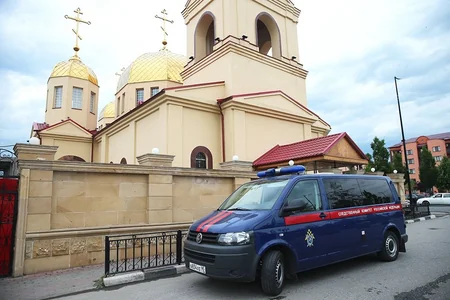 При нападении боевиков на церковь в Грозном погибли двое полицейских