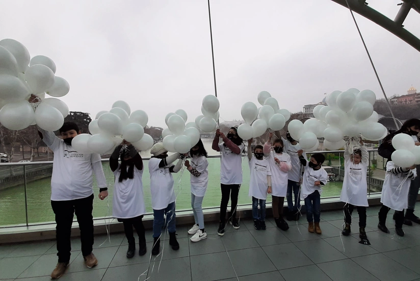 Tbilisidə Xocalı faciəsinə həsr olunan fləşmob keçirilib